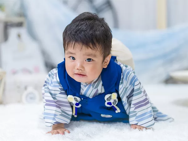 一升米を背負う赤ちゃん